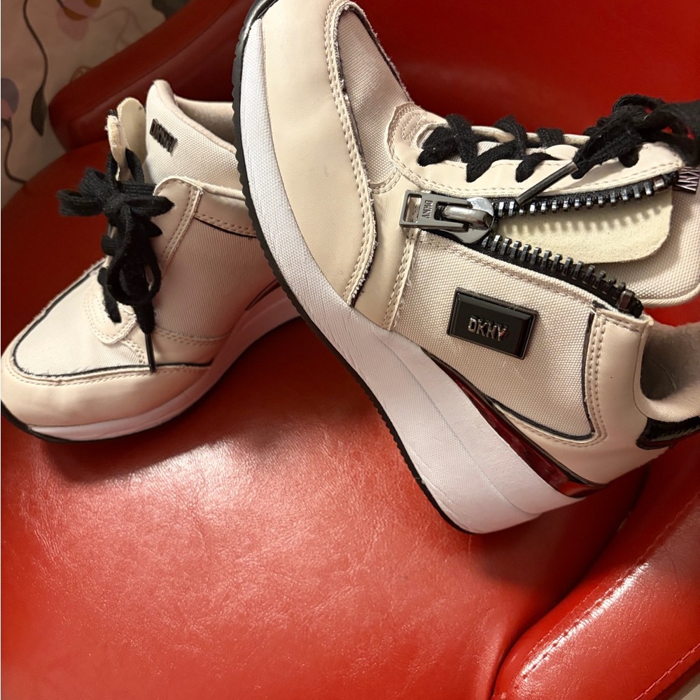 DKNY Beige and Black Women's Sneakers - Picture 2 of 5
